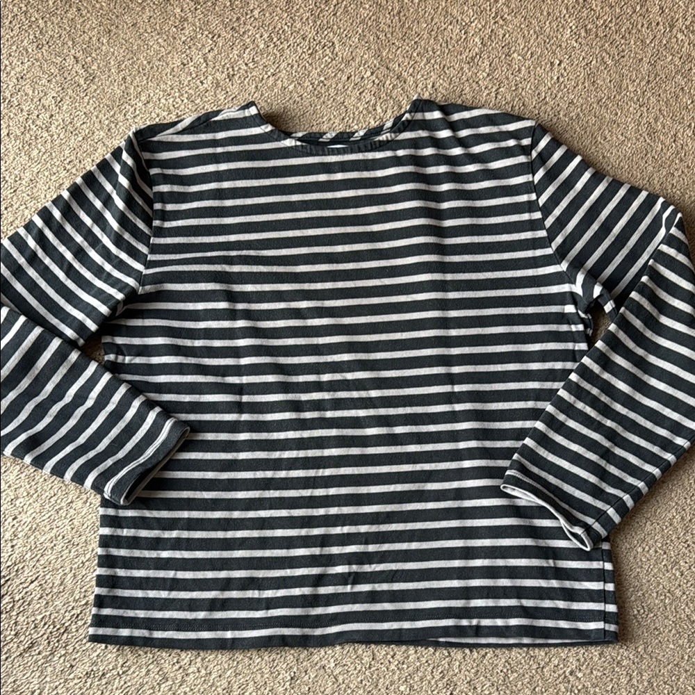 Everlane Black and Gray Striped Top thick sz M